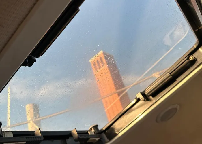 Botel The Boat Experience Galleggiante In Barca Venice