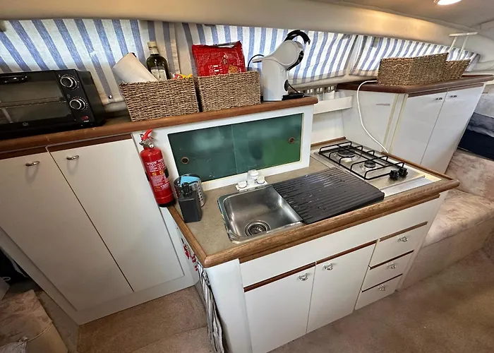 The Boat Experience Galleggiante In Barca * Venice