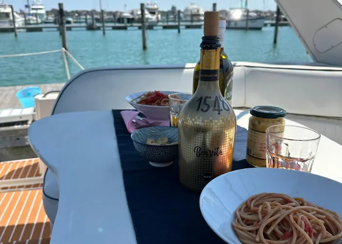 The Boat Experience Galleggiante In Barca