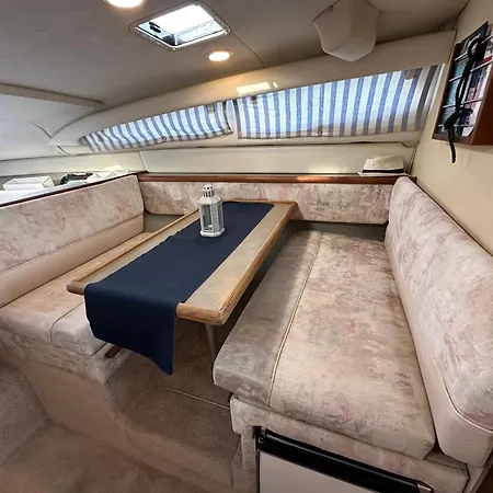 The Boat Experience Galleggiante In Barca Venetië